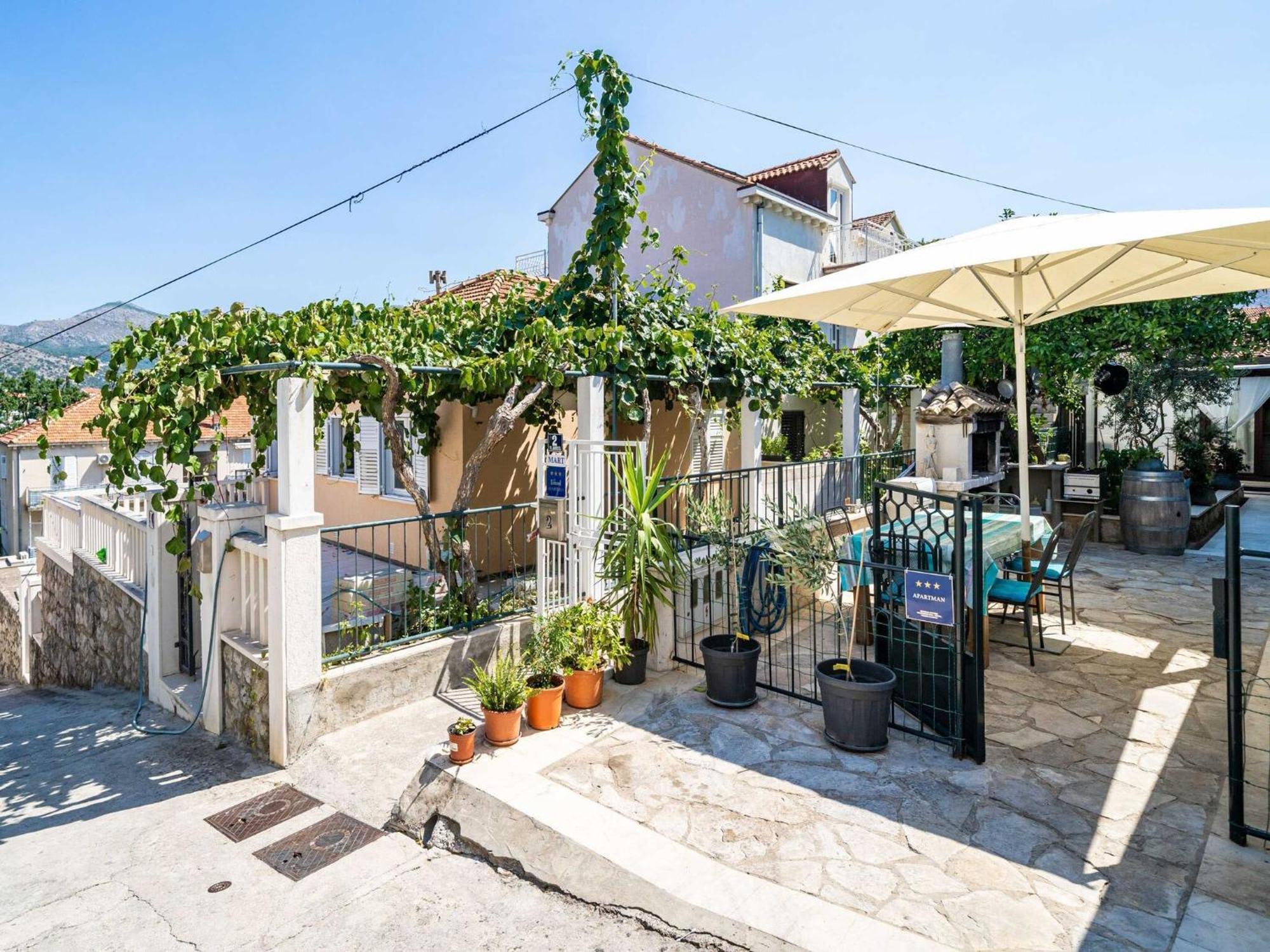 Apartment & Sunset - One Bedroom With Terrace And Garden View Dubrovnik